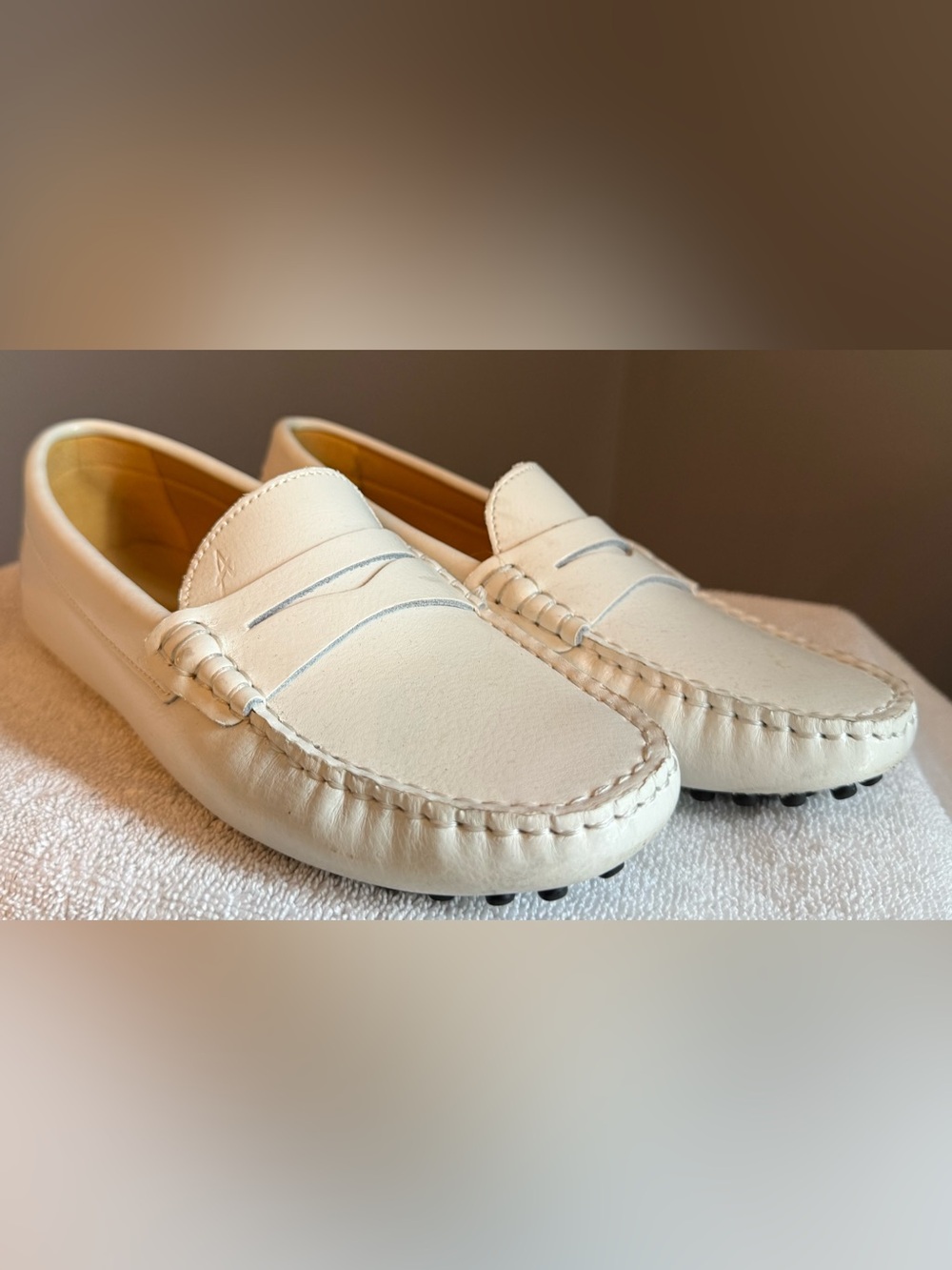 Women’s White Leather Slip-On Driving Shoes Moccasins